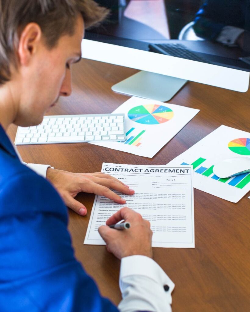 Por qué estudiar Especialización en Contratación Estatal